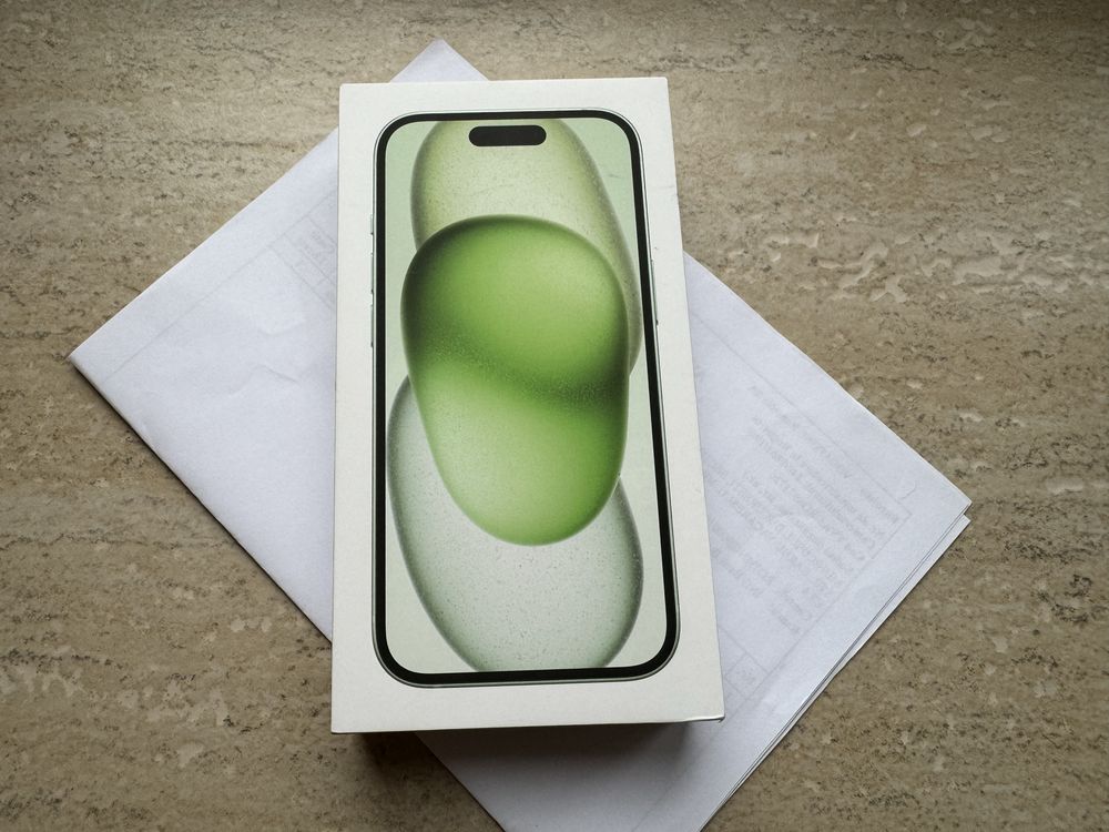 Nou iPhone 15 Green 128 GB / Garanție Sim Fizic