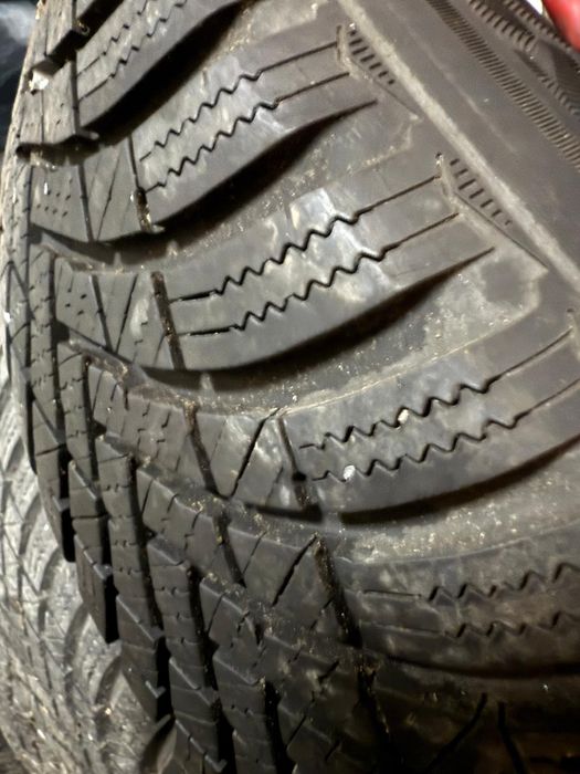 Set 4 roti cu cauciucuri iarna