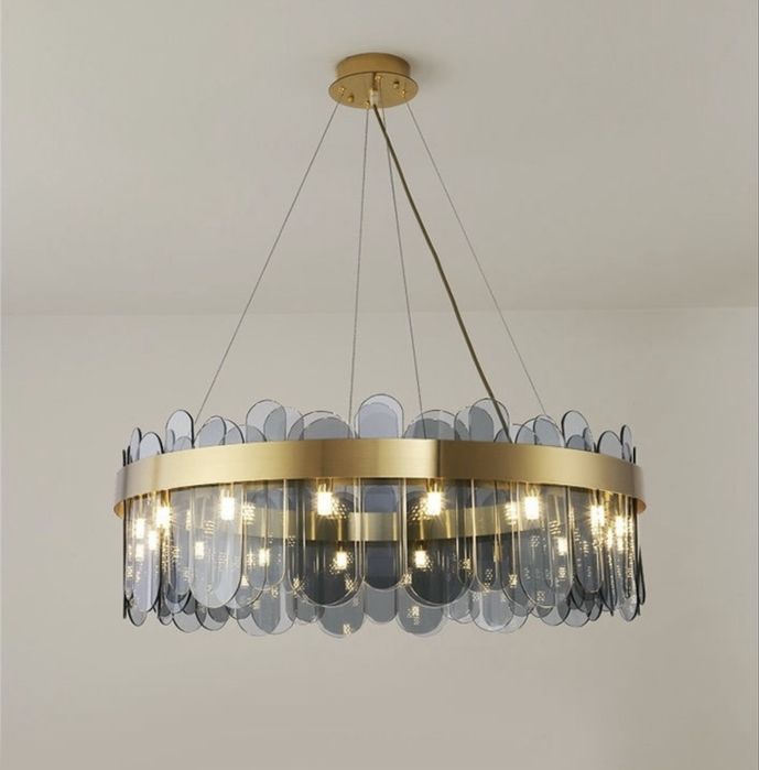 Красивая люстра