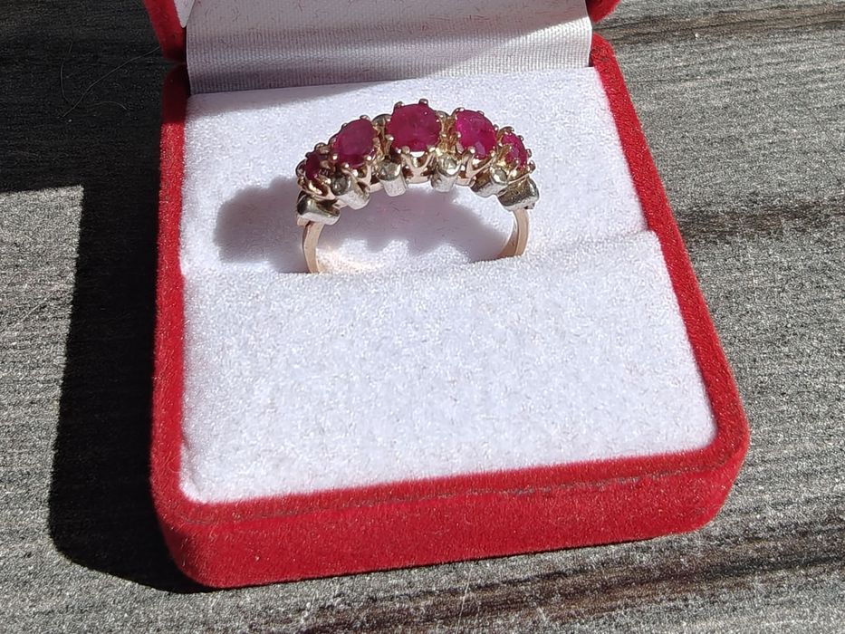 Inel vechi aur 12k rubine naturale si diamante