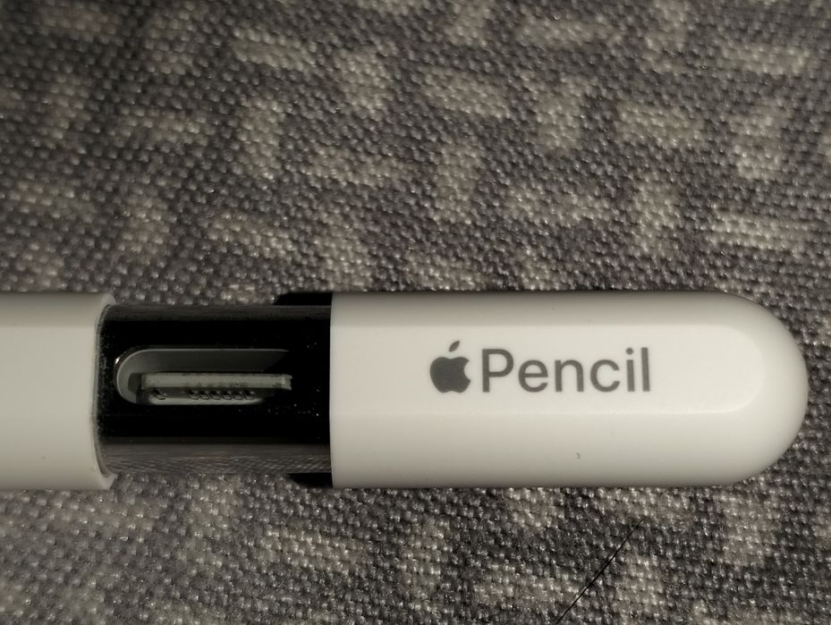 Apple Pencil USB-C citiți anunțul!