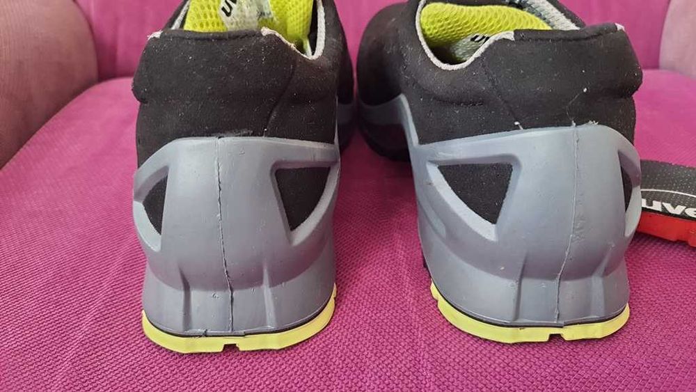 Pantofi UVEX S1 SRC ESD 8543.8 marimea 39 -39,5