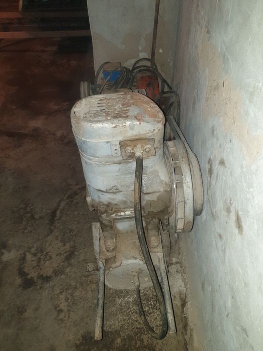 Kapresor 500lik srochna sotiladi