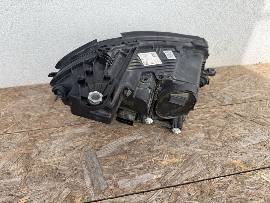 Far stanga Mercedes E Class W213 LED Facelift 2020+ Original Europa