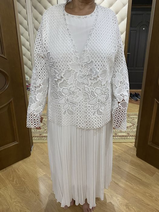 Продаю платье с накидкой 52/54 нарядное