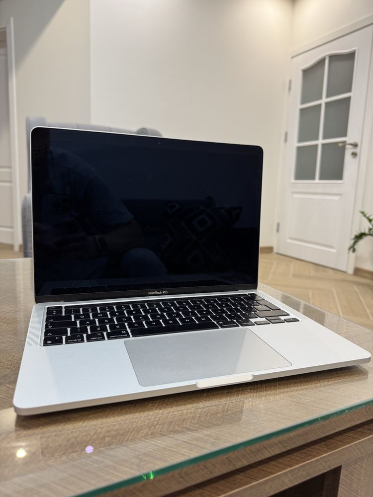 MacBook Pro M2 13” 512SSD