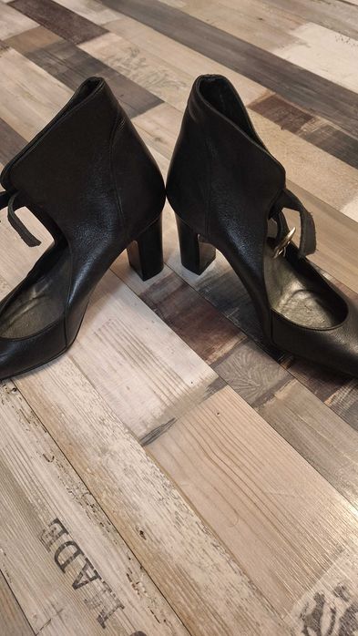 Черни официали обувки