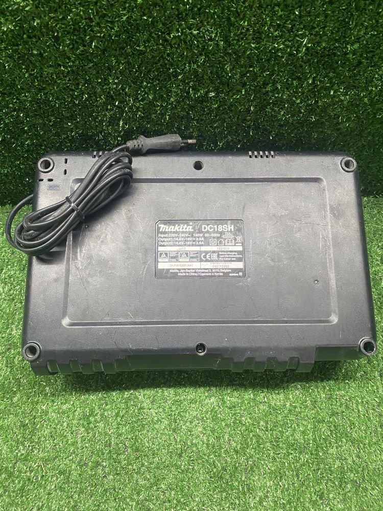 Двойно зарядно Makita DC18SH