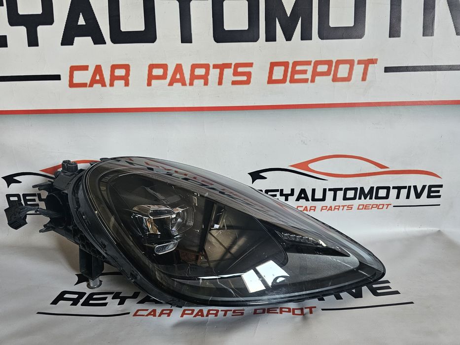 Far dreapta led Porsche Cayenne 9Y dupa 2018 cod 9Y0941034AK