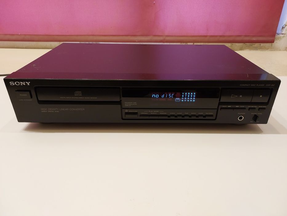 CD-Player Sony CDP-297. Made in France. Perfect funcțional.