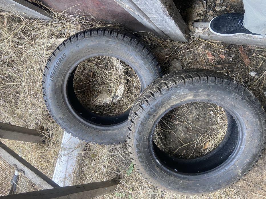 Продам шины в отличном состояний