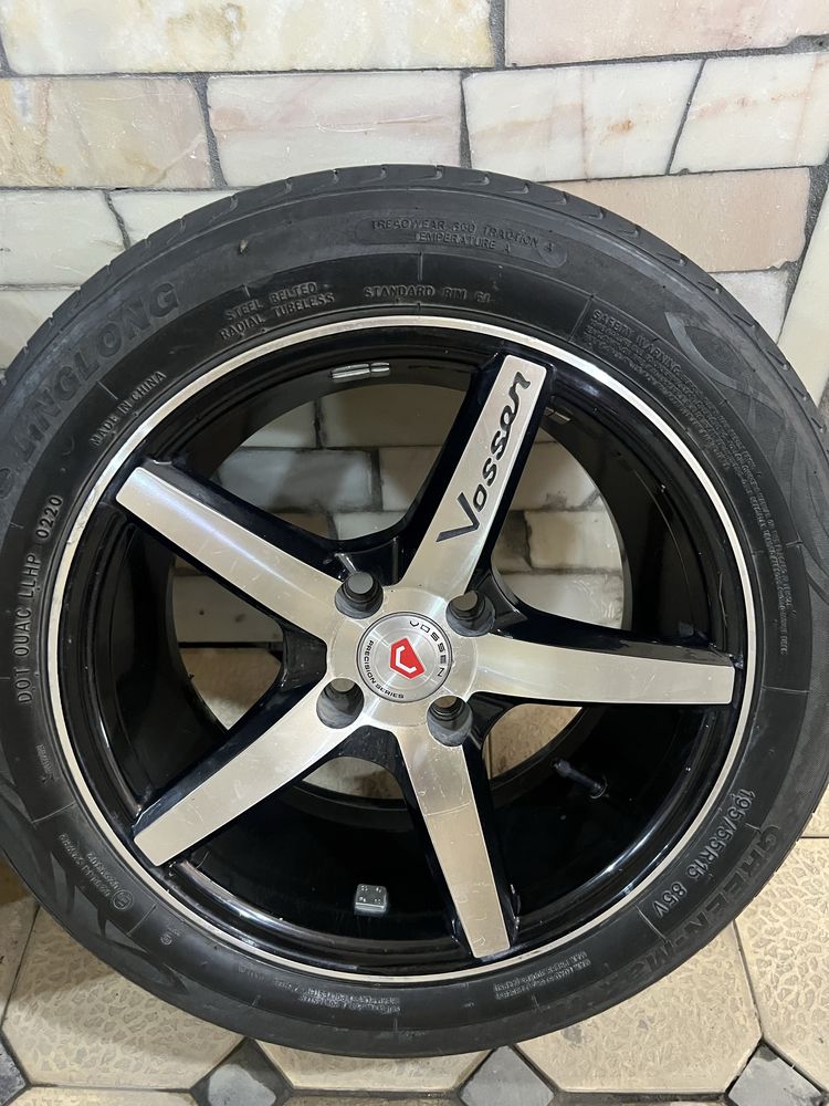 Vossen diska balon sotiladi