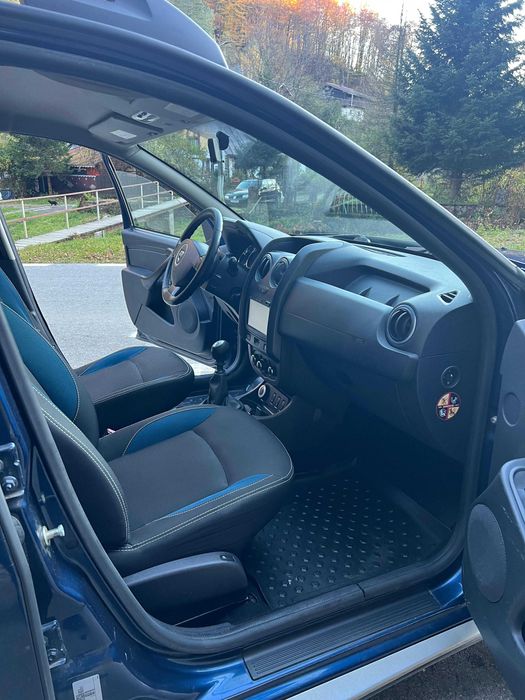 DUSTER 4X4, in stare foarte bună de funcționare