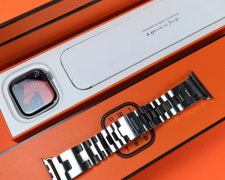 Apple Watch Hermès 10 46mm Silver Titanium – Hermès Grand H satiné (M)