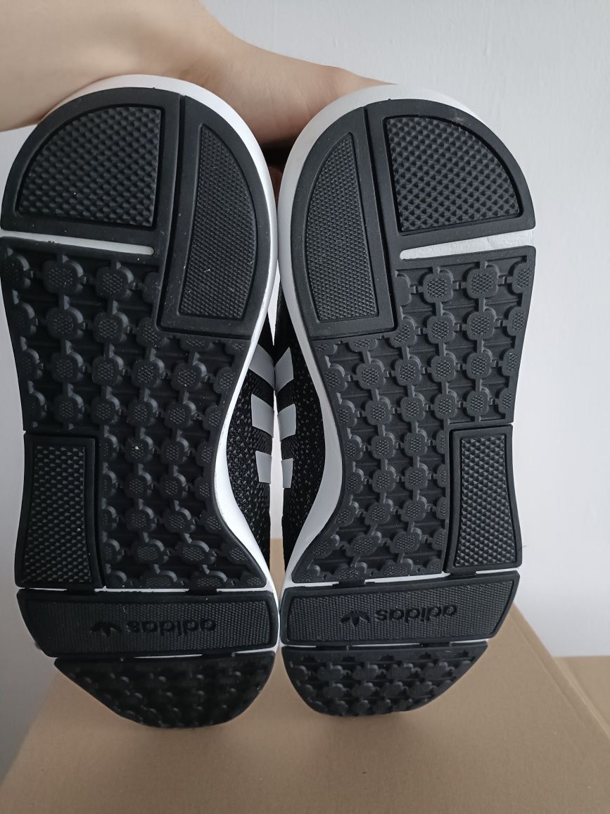 Adidas Swift Run 22 номер 42 2/3 код 4А