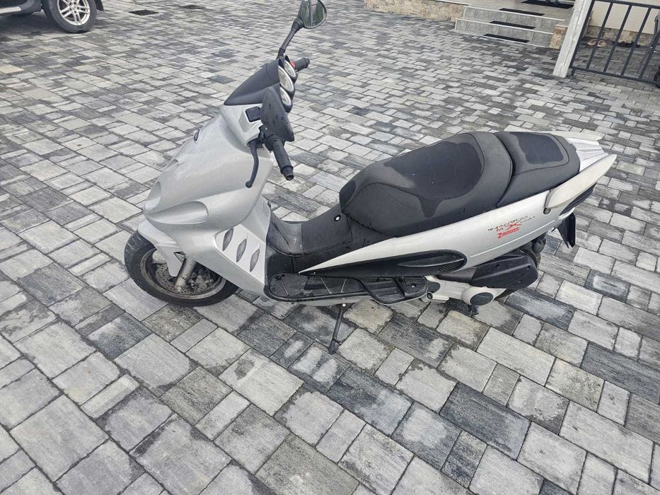 Vând malaguti 250cc  sau schimb bicicleta electrica/tractoras gazon