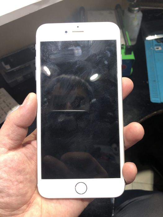 Продам телефон айфон 6+