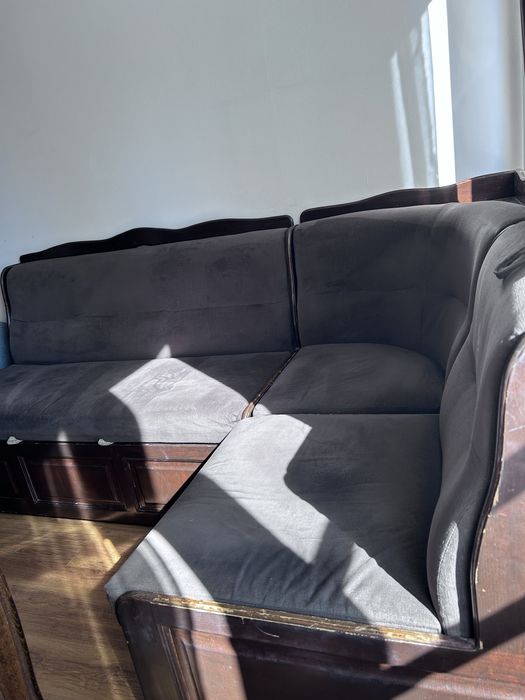 Разтегателен диван