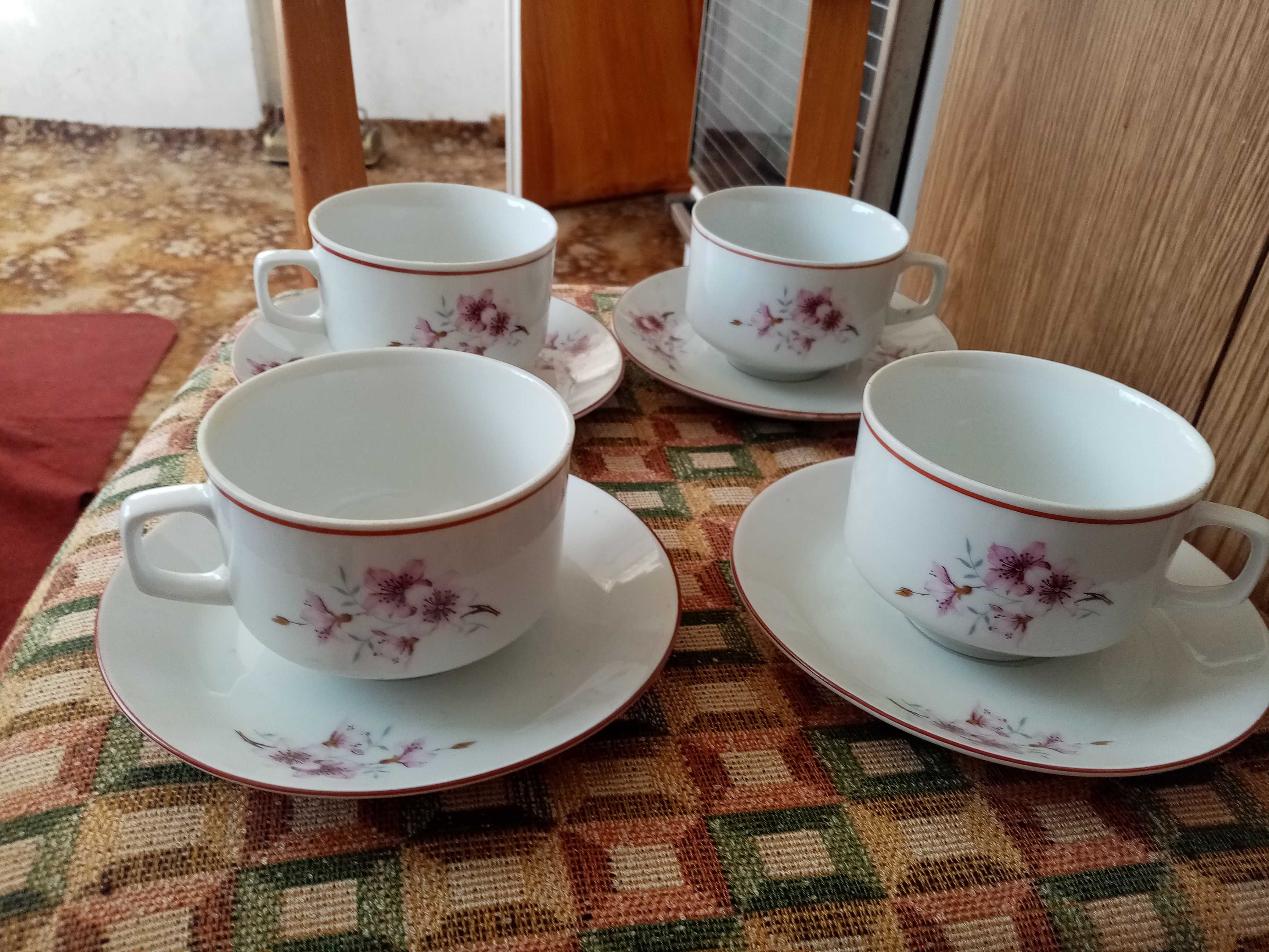 Български порцеланови прибори