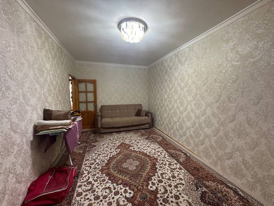 Аренда хорошая 3-х комнатная на массиве БУЗ -2( ЭКО базар)