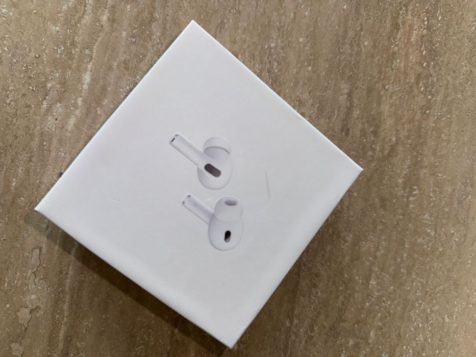 - AirPods Pro 2 -