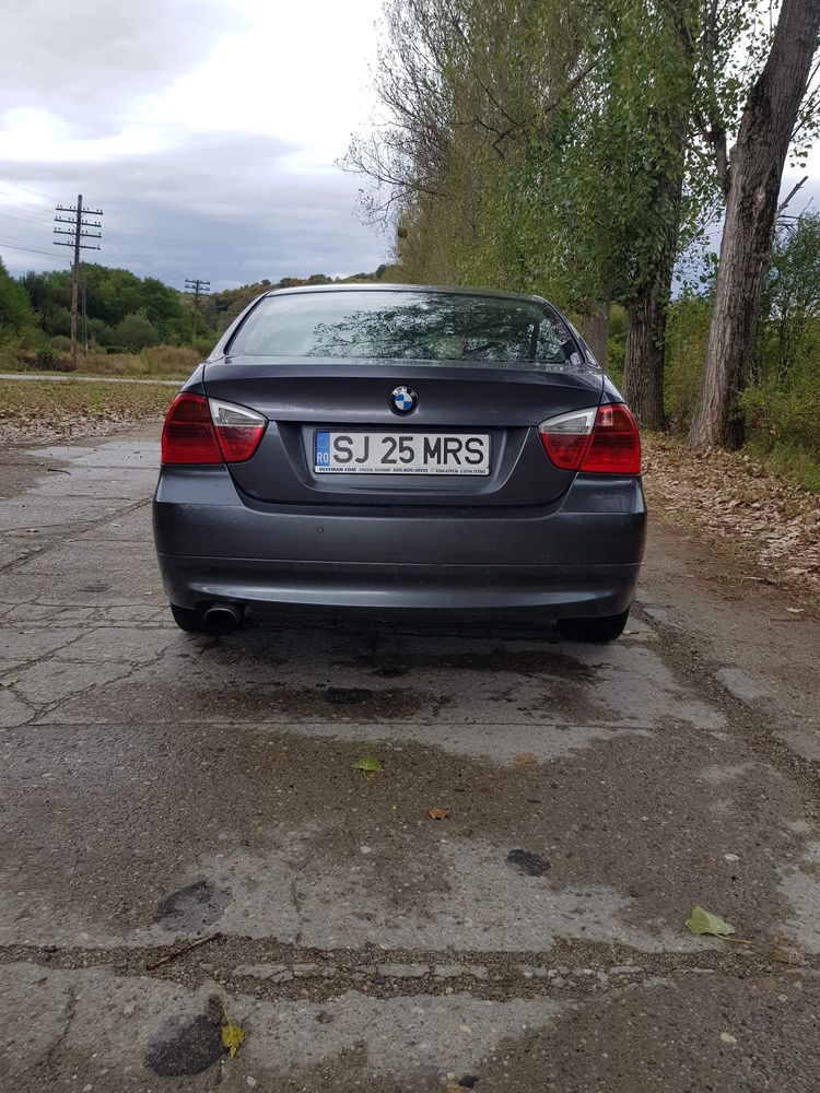 Vând bmw seria 3 e90 320d