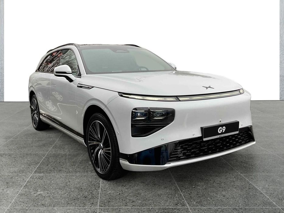 Xpeng G9 EV - 4X4 - Performance - Pano - Soft Close - Ventilated - 360°