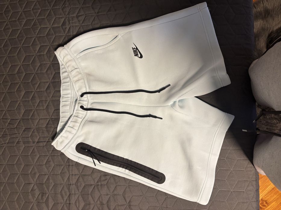 Lot drehi nike,bape,luda,sp5der,essentials