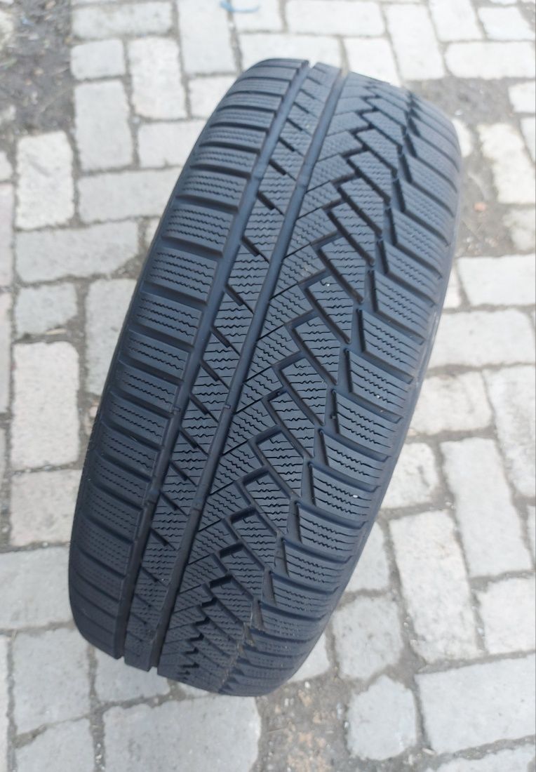 O bucată 255/245/235 45/35 R20 M+S iarnă - una Pirelli Michelin Contin