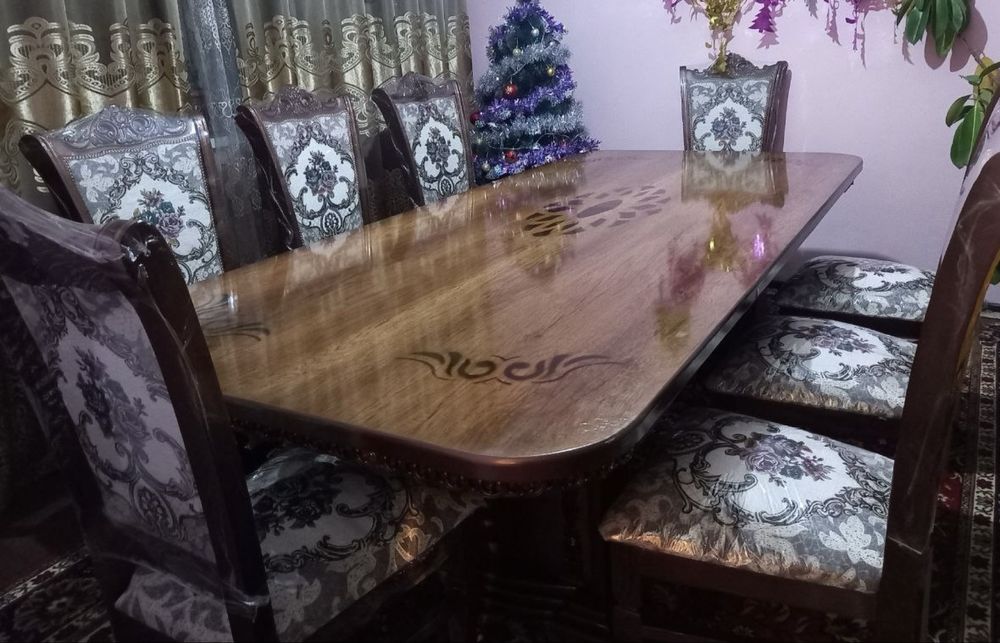 Сотилади стол стул