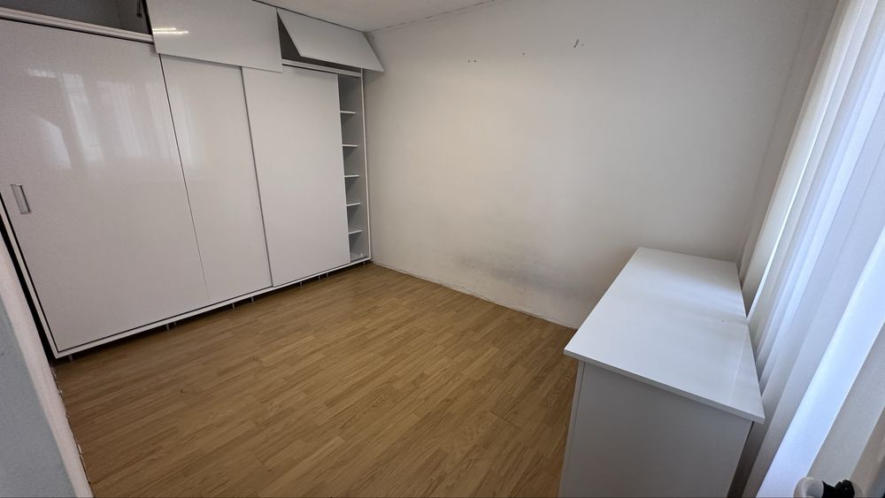 Vand apartament 3 camere ultimul etaj 10