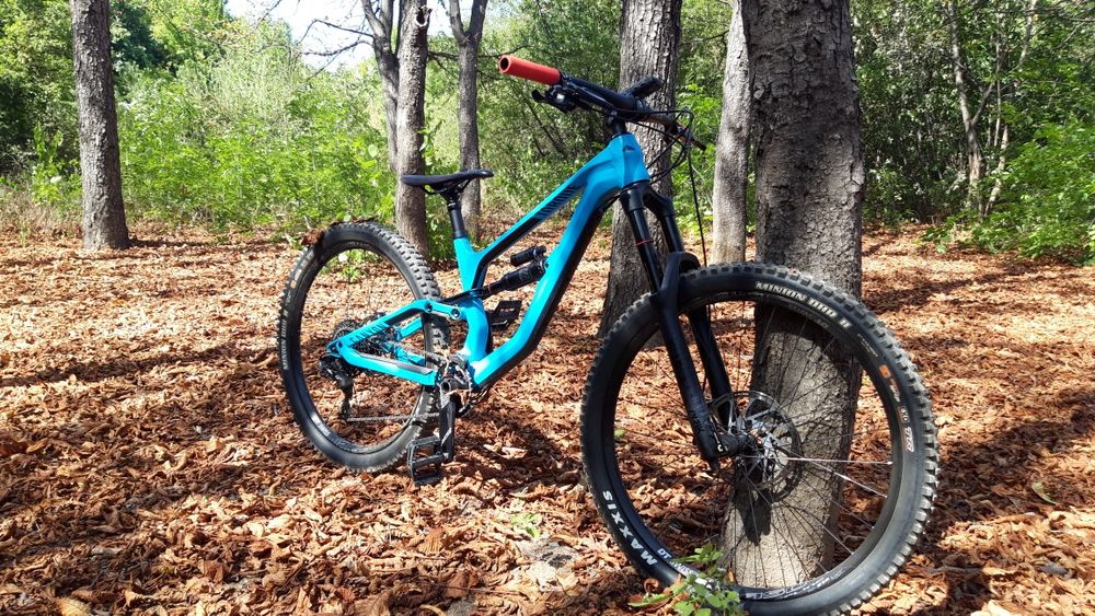 Bicicleta Canyon Torque super enduro full suspension