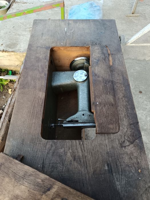 ШЕВНА машина  ретро