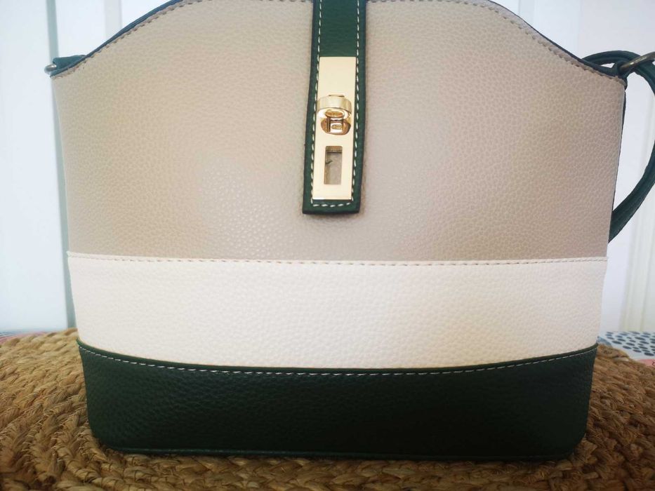 Стилна дамска чанта /чисто нова/