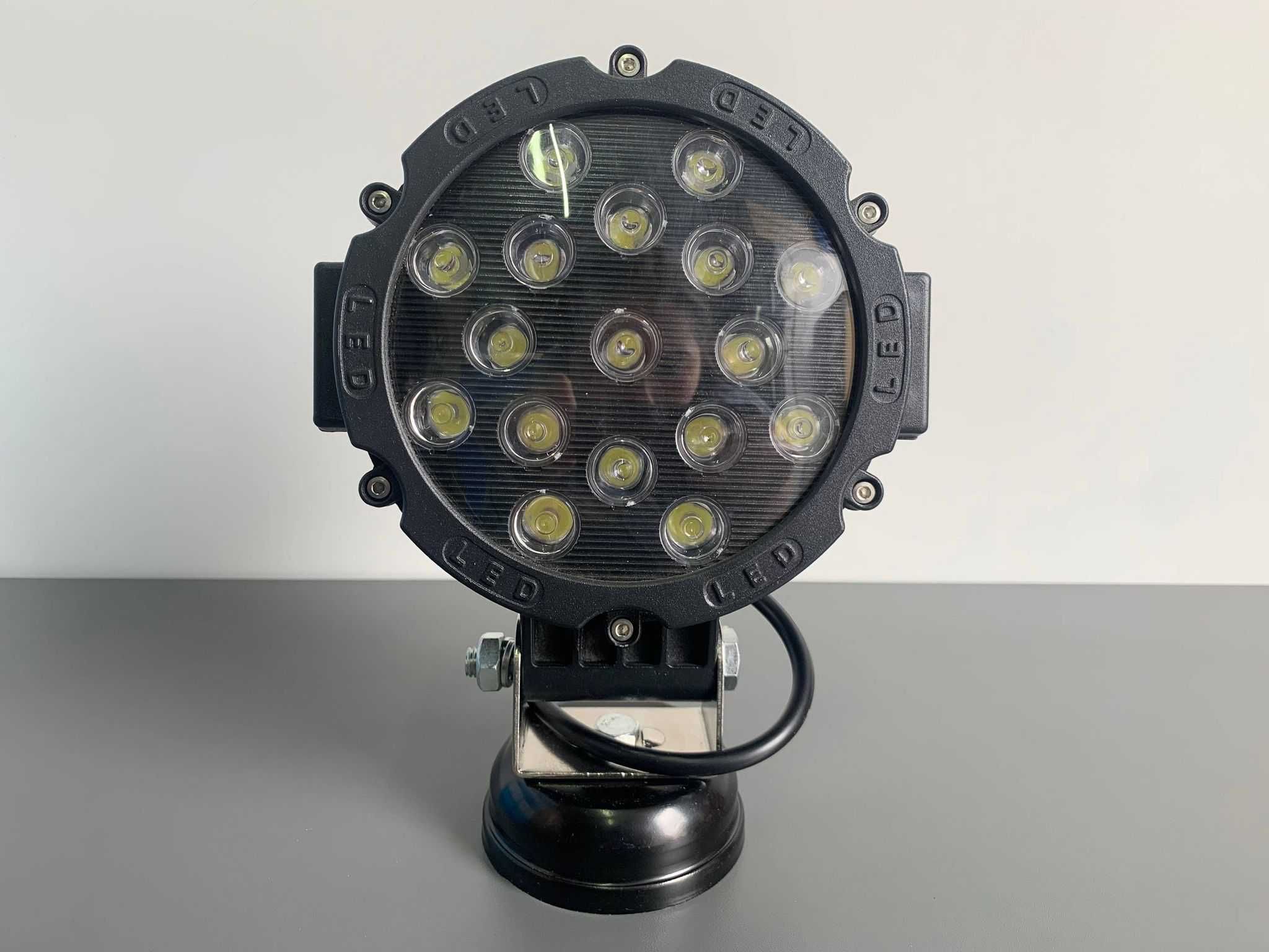 Proiector auto LED off road 51W