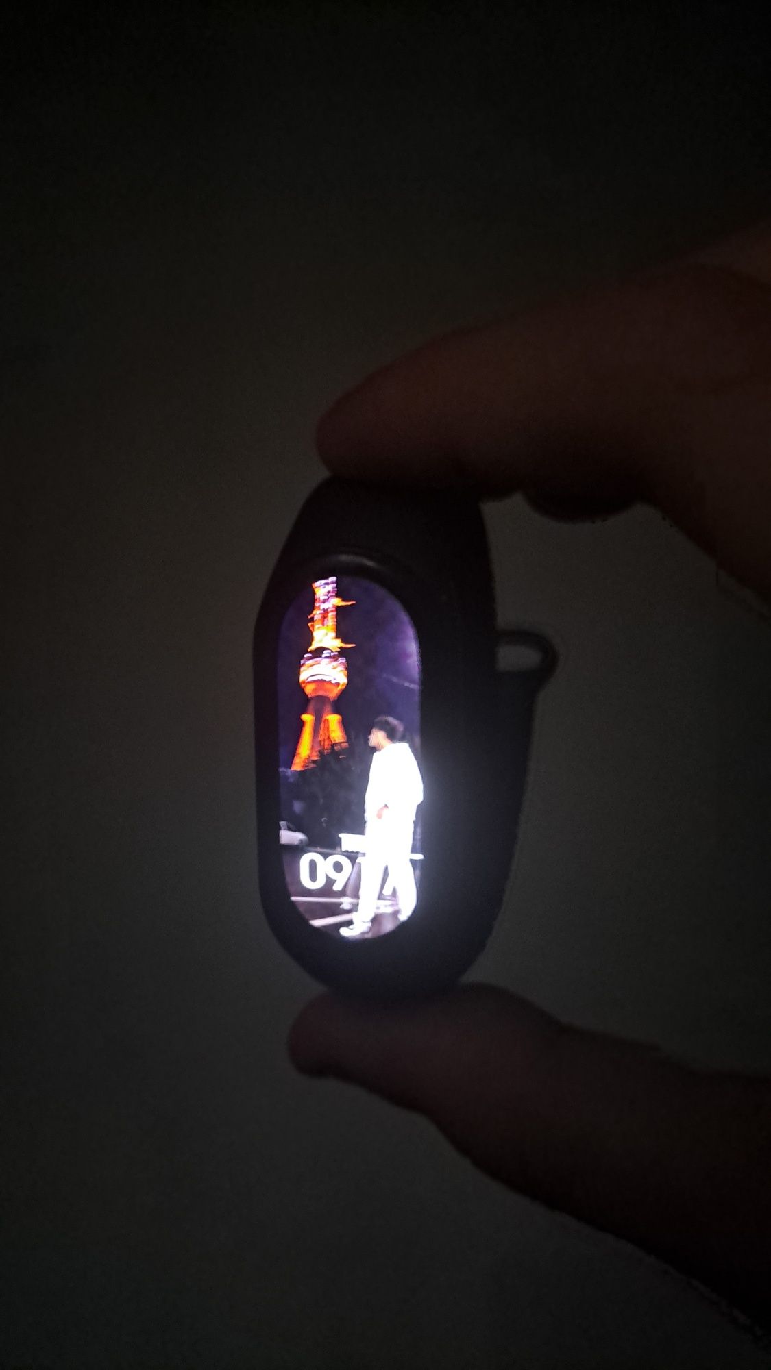 Mi Band 7 srochno  sotiladi