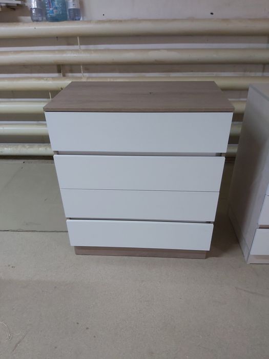Камод Продам срочно 20 000 доставка  есть