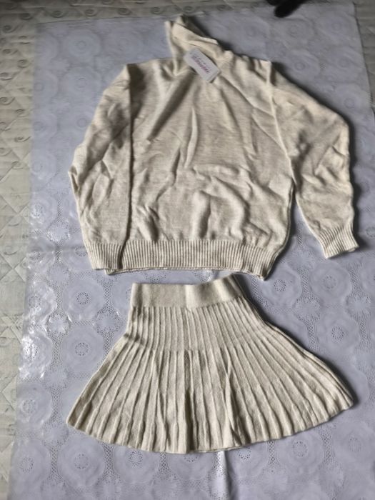 Compleu 2 piese fusta și bluza