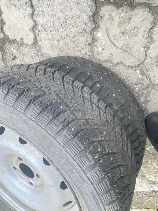 Продам комплект резины R15