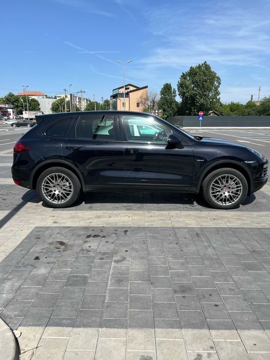 Porsche Cayenne S Diesel 4x4  Decembrie 2013  281 CP 4134 cm3