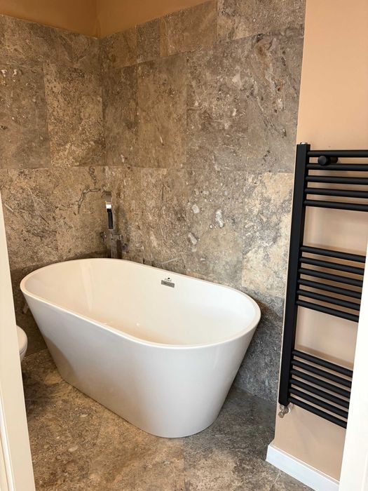 Duplex Otopeni,toate utilitatile,la asfalt,curte generoasa,2 balcoane