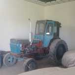 Traktor T28 sotiladi