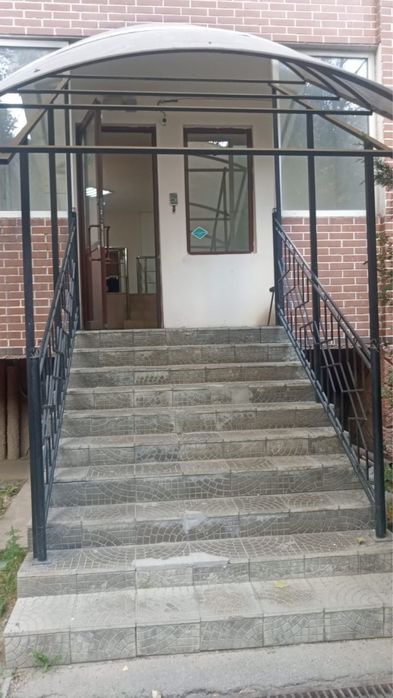 Сдаётся в аренду офисное помещение 204 кв.м, на цоколе в ЖК