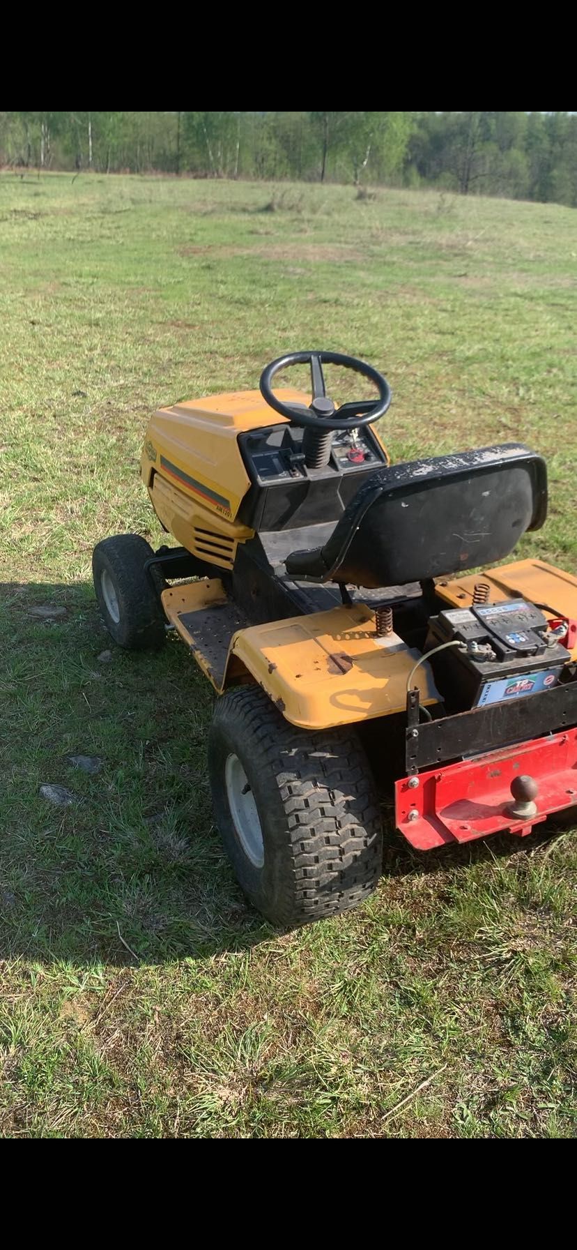 Tractoraș de tăiat gazon 3800 lei