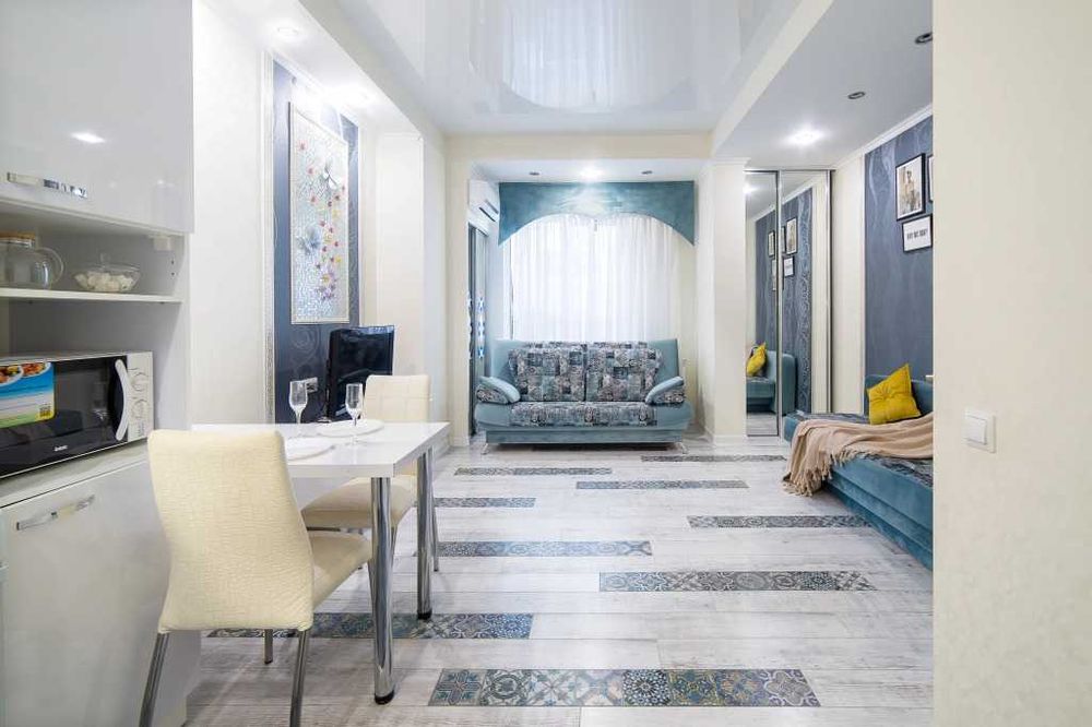 Дава се под наем Двустаен апартамент в София, Център - 64 кв.м за 688.5 € - Снимка #2