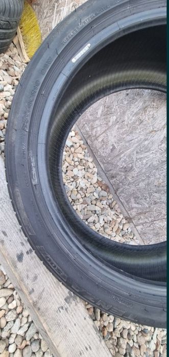 Anvelopa Pirelli RunFlat RSC 255/40 R19 96Y Bridgestone 235/40 R19 96W