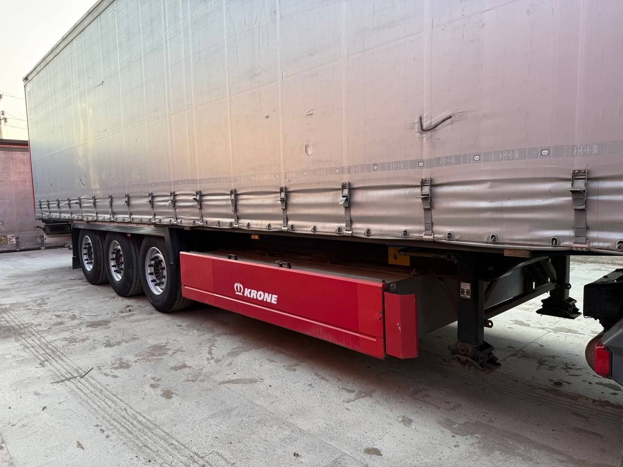 IVECO NP460 + KRONE прицеп Сотилади