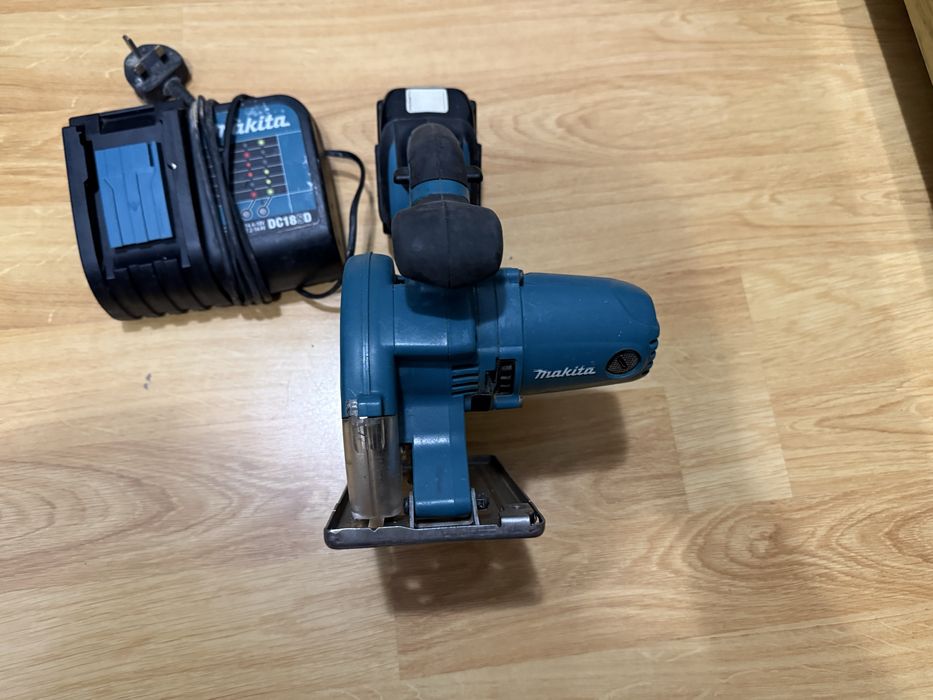 Makita DCS550 Циркуляр за метал