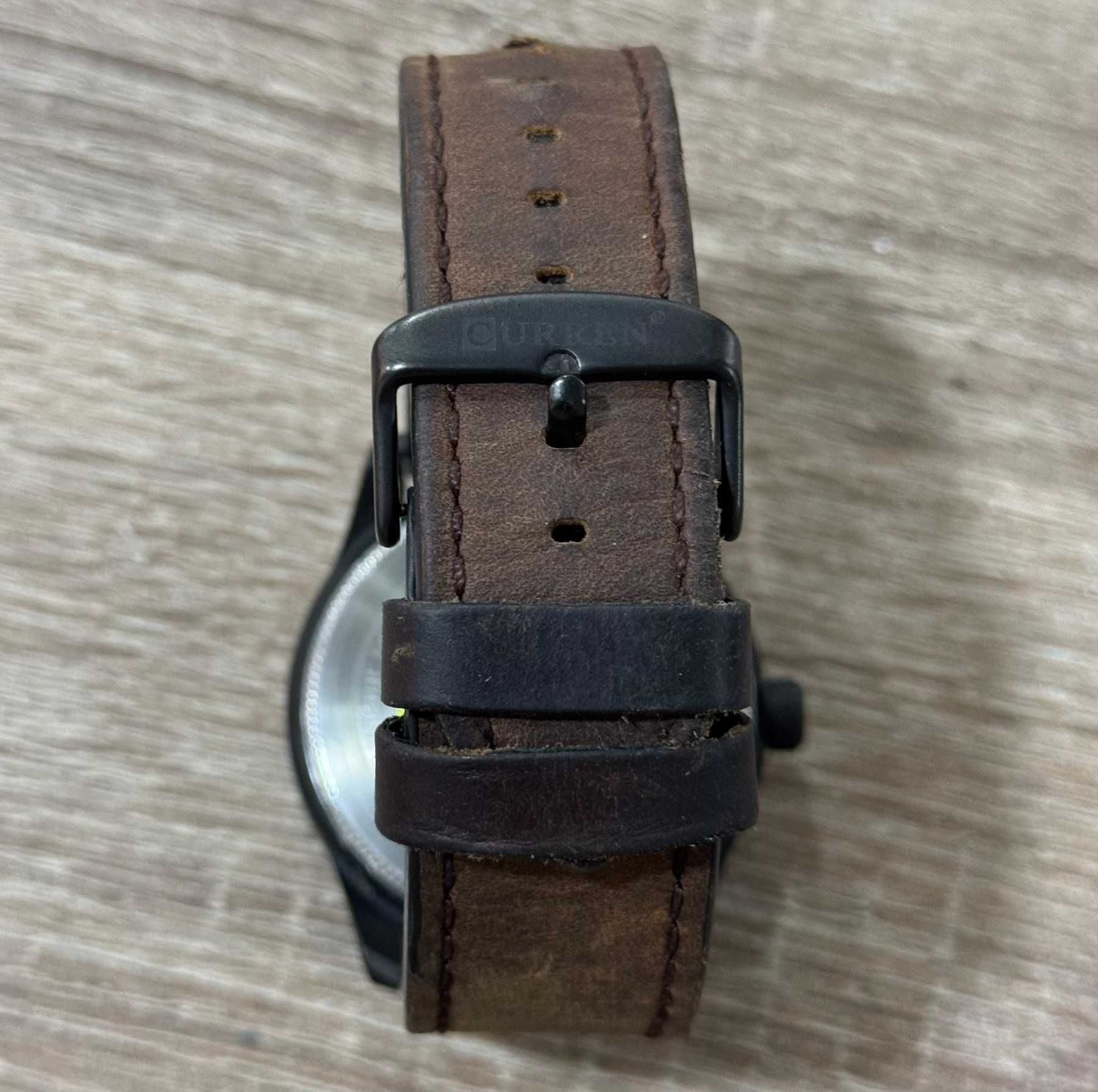 Часовник Curren M8301