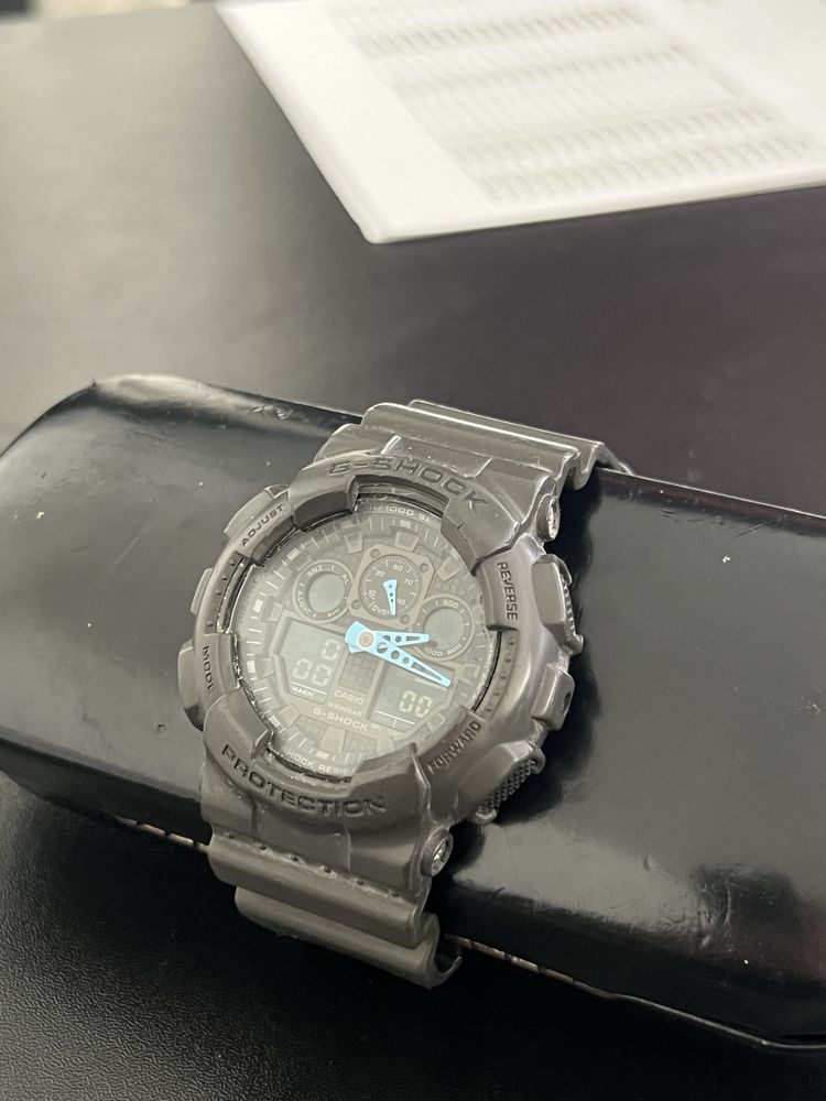 Часовник Casio G-Shock GA100C